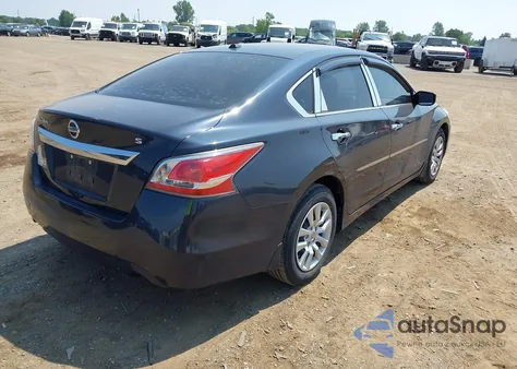 2015 Nissan Altima 2.5 S из США, поврежденный, VIN 1N4AL3AP1FN381951